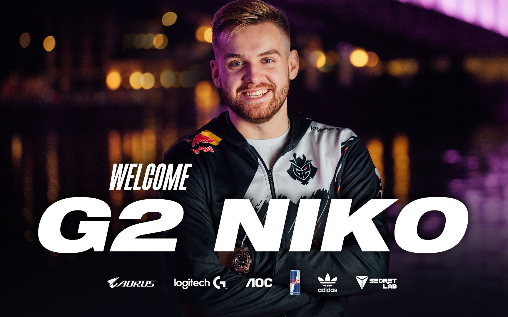 目前LCK联赛前两名的队伍是：T1、GEN Clozer、Peyz、Keria、Oner、Canyon以400积分并列POG榜首